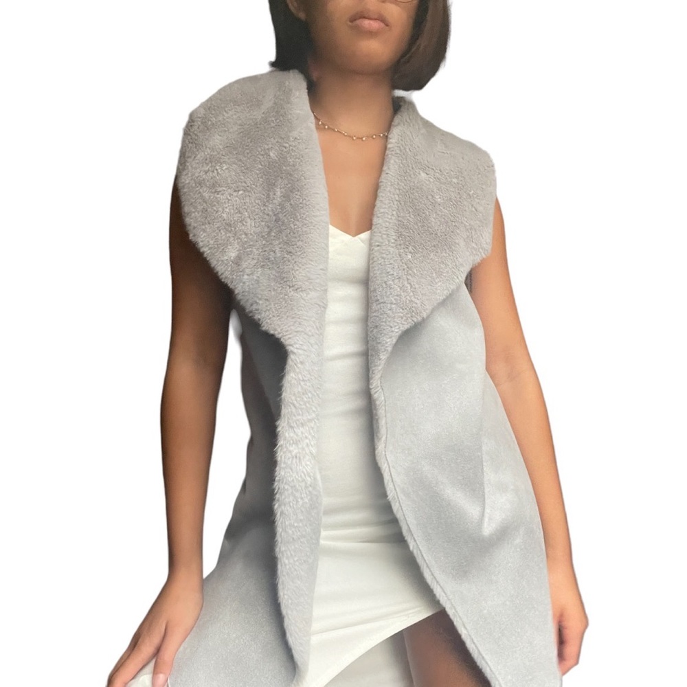 Sleeveless Faux Shearling Vest - Light Gray